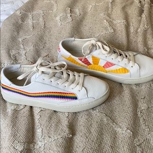 Rainbow wave sneaker - Soludos